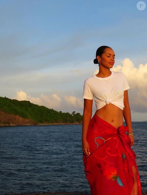 Naomi Torrent est engagée dans la lutte contre la maladie d'Alzheimer.

Naomi Torrent a été élue Miss Guadeloupe 2025.
