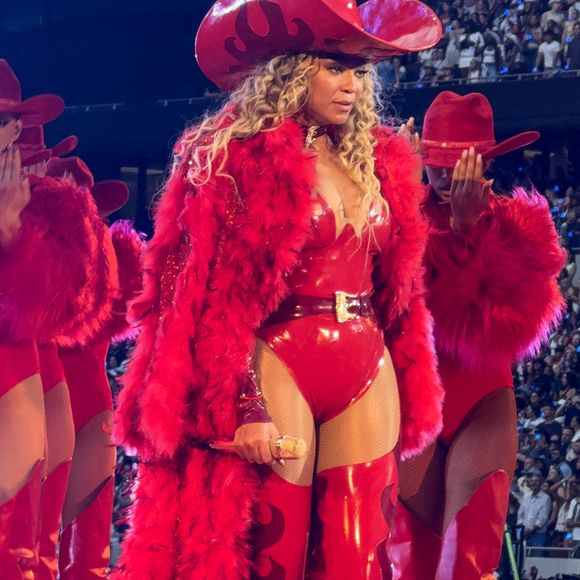 Beyonce se produit lors du dernier concert de sa tournée Cowboy Carter Tour au Tottenham Hotspur Stadium à Londres, Royaume-Uni, le 16 juin 2025. Photo by Splash News/ABACAPRESS.COM