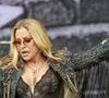 Elle a interprété ses plus gros titres comme "I'm Outta Love". 
Ile de Wight, Royaume-Uni. Anastacia fait une entrée remarquée sur scène à l'Isle of Wight Festival 2026. La chanteuse de "I'm Outta Love" a enthousiasmé la foule, les fans reprenant ses chansons en chœur lors de son set au festival. Backgrid UK/ Bestimage