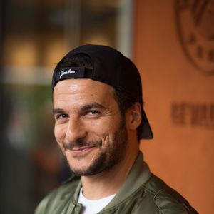 Sa maman avait été emportée brutalement à 64 ans, succombant à un cancer...

Amir Haddad au Village des Internationaux de France 2024 à Roland Garros le 28 mai 2024 à Paris, France. Photo by Nasser Berzane/ABACAPRESS.COM