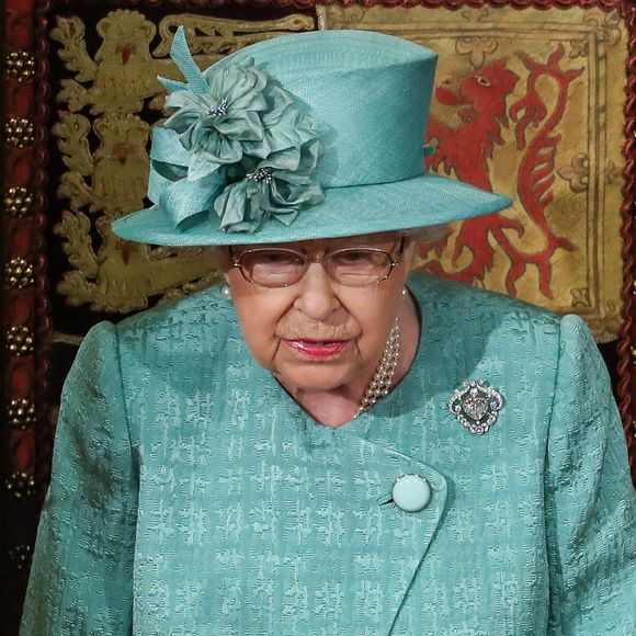 Et notamment à cet article du magazine Point de Vue, datant de 2017, dans lequel nos confrères font 90 confidences sur la Reine.

La reine Elisabeth II d'Angleterre - Arrivée de la reine Elizabeth II et discours à l'ouverture officielle du Parlement à Londres le 19 décembre 2019. Lors de son discours, la reine a dévoilé son plan décennal pour mettre à profit le Brexit et relancer le système NHS. 