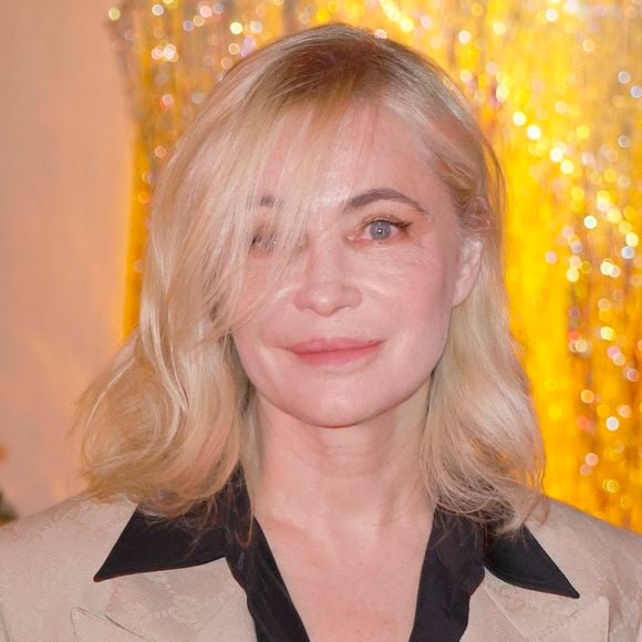 Emmanuelle Béart à Paris, le 26 novembre 2024.

Photo : Christophe Aubert / Bestimage