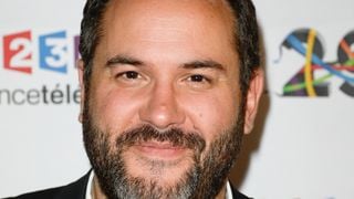 Bruce Toussaint de retour dans Bonjour !, dès lundi il devra composer avec un accessoire utile à sa guérison mais quelque peu embêtant