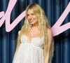 Sienna Miller a vécu deux grossesses tardives.

Sienna Miller, enceinte, assiste aux Fashion Awards 2025, présentés par Pandora, au Royal Albert Hall, à Londres, en Angleterre. © Lucia Sabatelli / Bestimage.
