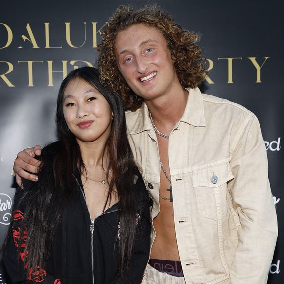 Exclusif - Joalukas Noah avec Jade Hallyday lors de la soirée d'anniversaire de Joalukas Noah, fils de Yannick Noah et Isabelle Camus, pour ses 18 ans à Paris le 10 juin 2022.

© Cyril Moreau / Bestimage