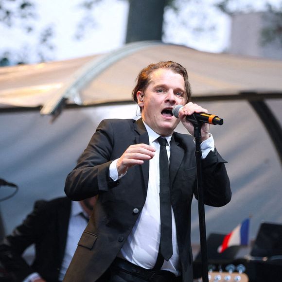 Les chanteurs Adèle Castillon, Passi et Benabar se produisent pour célébrer Bastille Day avec le Consulat français de New York à Central Park, NY le 13 juillet 2023. Photo par Charles Guerin/ABACAPRESS.COM