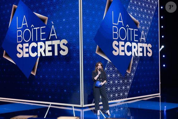 Exclusif - Faustine Bollaert lors de l'enregistrement de l'émission "La Boîte à secrets", présentée par F.Bollaert et diffusée le 2 janvier 2026 sur France 3, dans les studios du Lendit à Saint-Denis, France, le 1er décembre 2025. © Cyril Moreau/Bestimage
