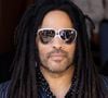 "Le concert du mardi 11 août est reporté au jeudi 13 août 2026." La raison de ce changement est l'état de santé du chanteur. 

Lenny Kravitz lors des Internationaux de France de Tennis de Roland Garros 2026, à Paris, France, le 7 juin 2026. © Jacovides-Moreau/Bestimage
