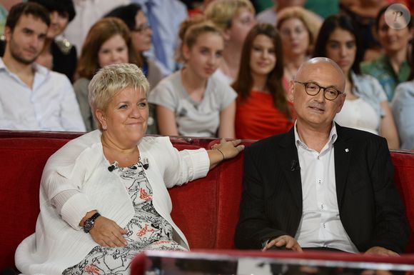 Mimie Mathy et son mari Benoist Gerard - Enregistrement de l'émission "Vivement Dimanche" a Paris le 2 octobre 2013. L'émission sera diffusee le 6 octobre 2013.  |Enregistrement de l'emission "Vivement Dimanche" a Paris