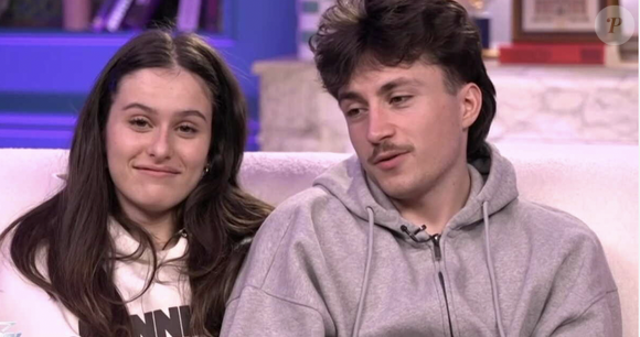 Elle a également chanté une composition originale au piano avec Léo, son binôme depuis le début de l’aventure.

Léo et Jeanne dans la "Star Academy"