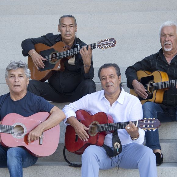 Chico accuse le réalisateur d'avoir truqué l'histoire du groupe de musique gitane.

Les GIPSY KINGS posent avec leurs guitares pour une séance photo au Duesseldorfer Medienhafen. De gauche à droite : Patchai REYES, Canut REYES, Chico BOUCHIKHI et Paul REYES, à l'occasion de leur tournée de concerts dans six villes allemandes, qu'ils jouent 30 ans après leur fondation, le 3 août 2018. 

Photo par Malte Ossowski/Sven Simon/DPA/ABACAPRESS.COM,