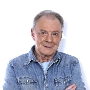 Exclusif - Portrait de Herbert Leonard lors de l'enregistrement de l'émission "Chez Jordan de Luxe" à Paris. Le 8 octobre 2024
© Cédric Perrin / Bestimage