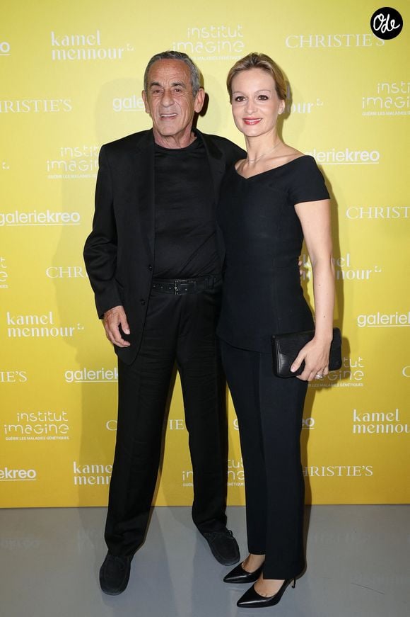 Exclusif - Thierry Ardisson et sa femme Audrey Crespo-Mara - Le professeur S.Lyonnet, président de l'Institut des maladies génétiques, et le galériste K. Mennour ont organisé la 4ème édition de la soirée "Heroes for Imagine", une grande vente aux enchères d’oeuvres d'art, animée par G.Elmaleh et dirigée par Christie's, à l'institut Imagine, 24 boulevard du Montparnasse dans le 15ème arrondissement de Paris, France, le 12 septembre 2022. La vente aux enchères a rapporté plus de huit millions d'euros. "Grâce à HEROES, la recherche sur les maladies génétiques s'accélère, quels que soient les obstacles, au bénéfice des enfants malades et de leurs familles. Avec virtuosité  et engagement, les chercheurs et les médecins de l'Institut Imagine, pratiquent la meilleure science d'aujourd'hui pour inventer la mailleure médecine de demain". © Dominique Jacovides/Bestimage