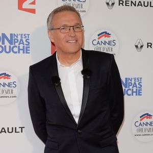 Laurent Ruquier assiste au photocall de l'émission On N'est Pas Couche en amont du 69e Festival de Cannes à Cannes, France, le 18 mai 2016. Photo by Julien Reynaud/APS-Medias/ABACAPRESS.COM