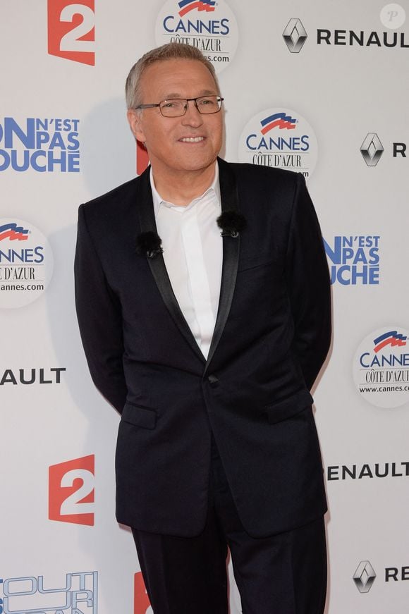 Laurent Ruquier assiste au photocall de l'émission On N'est Pas Couche en amont du 69e Festival de Cannes à Cannes, France, le 18 mai 2016. Photo by Julien Reynaud/APS-Medias/ABACAPRESS.COM