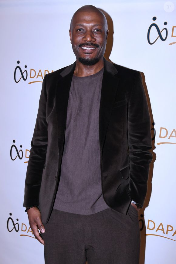Exclusif - Harry Roselmack lors de la cinquième édition de la remise des prix Dapat pour soutenir les femmes en détresse et leurs enfants, au théâtre du Rond Point à Paris le 7 avril 2026.

© Rachid Bellak / Bestimage