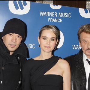 Pascal Obispo, Laeticia Hallyday et Johnny Hallyday à la soirée Warner Christmas au World Place 20 décembre 2007 ©ANGELI-JACOVIDES / BESTIMAGE