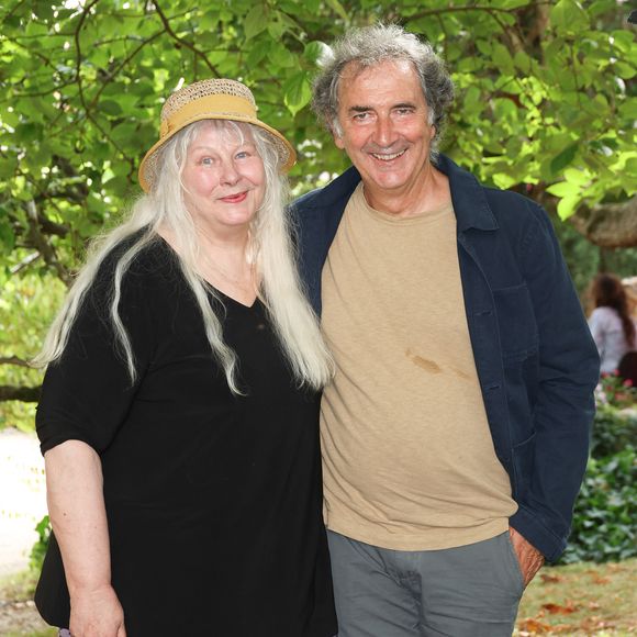 Yolande Moreau et François Morel - Photocall du film "La Fiancée du poète" lors de la 16ème édition du festival du film francophone (FFA) de Angoulême le 25 août 2023.
© Coadic Guirec / Bestimage