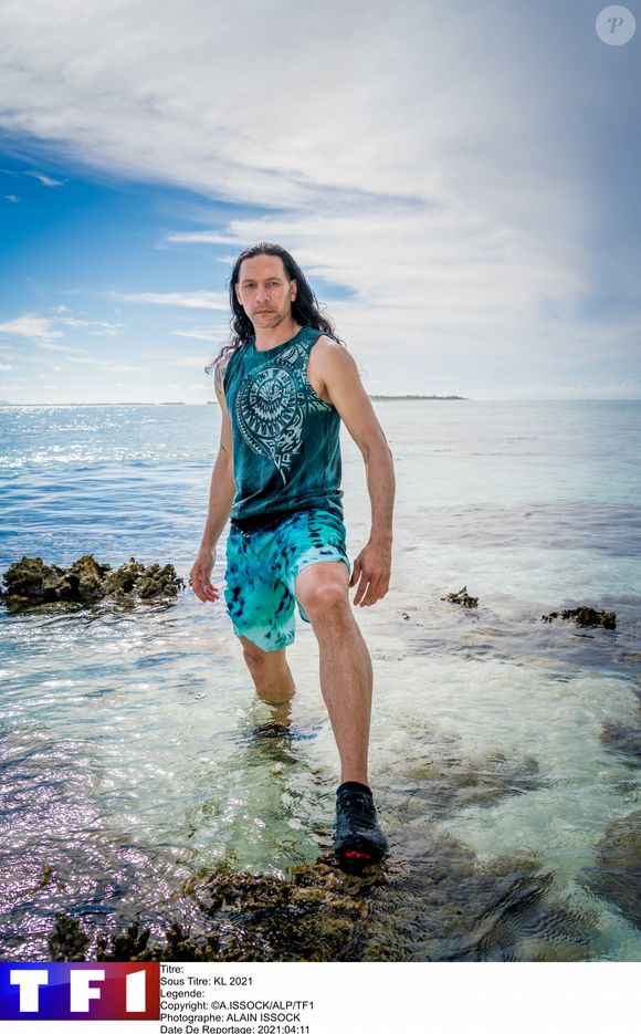 En légende d'un cliché avec le beau petit garçon qui lui ressemble comme deux gouttes d'eau, celui qui a été finaliste de Koh-Lanta en 2011 explique : "Aujourd’hui, j’ai décidé de vous parler d’une partie de ma vie que j’ai toujours gardée privée."

Teheiura dans "Koh-Lanta, La Légende", émission spéciale célébrant le vingtième anniversaire du jeu de survie de TF1.