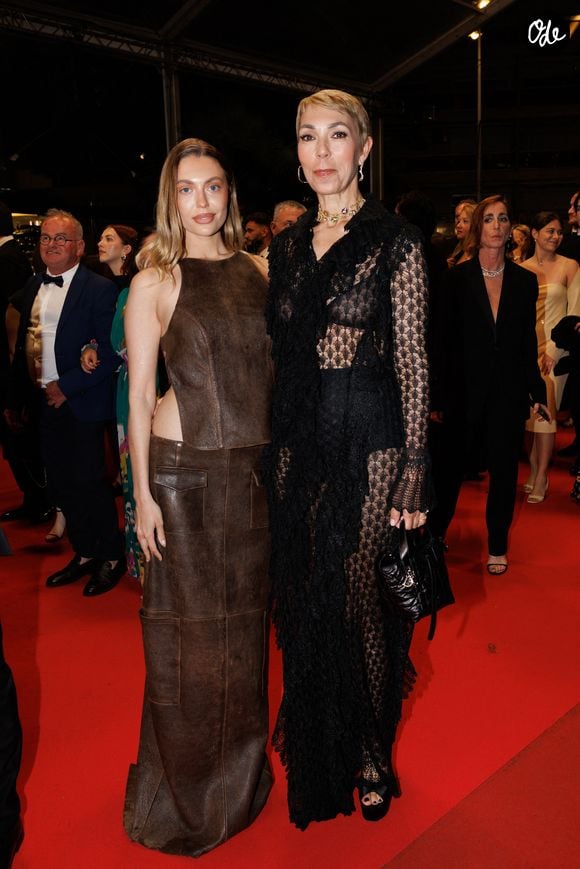 Info du 18/08/2026 - Mathilde Favier (directrice des relations publiques Dior) et son compagnon le producteur de cinéma Nicolas Altmayer sont décédés hier dans un accident de voiture dans les Deux-Sèvres - Mathilde Favier et sa fille Heloise Agostinelli - Montée des marches du film « Alpha » lors du 78ème Festival International du Film de Cannes, au Palais des Festivals à Cannes. Le 19 mai 2025
© Jacovides-Moreau / Bestimage