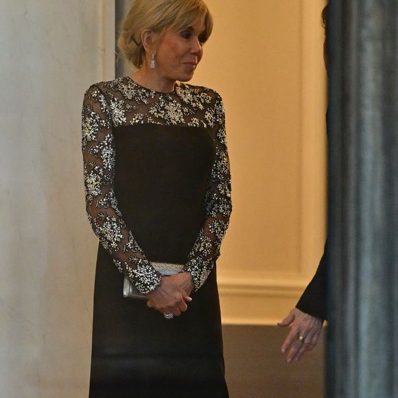 Brigitte Macron - Arrivées des personnalités au dîner d’État en l’honneur du président brésilien et de sa femme au palais présidentiel de l’Élysée à Paris le 5 juin 2025.

© Christian Liewig / Bestimage