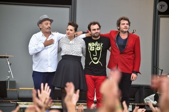 certainement tous fréquenter cette pièce que l'on retrouve peu chez un particulier. 

La famille Chedid (Louis, Matthieu, Joseph et Anna Chedid) réunie pour un concert lors de la Fête de l'Humanité 2015 dans le Parc de la Courneuve à Paris, le 13 septembre 2015.