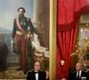 Assise à la table présidentielle, elle était placée à côté d'Emmanuel Macron mais aussi d'Albert et de Charlene.
La princesse Charlène de Monaco, Le prince Albert II de Monaco, Le président Emmanuel Macron, La princesse Caroline de Hanovre lors du dîner d'état au palais princier dans le cadre de la visite d'État de deux jours du couple présidentiel français à Monaco avant l'Unoc3 le 7 juin 2025.
© Ludovic Marin / Pool / Bestimage