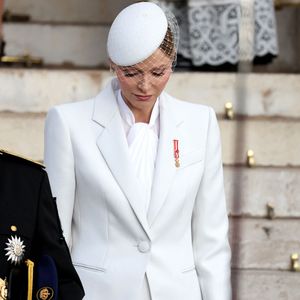 L'épouse du prince Albert était présente pour la Fête Nationale monégasque.

La princesse Charlene de Monaco - La famille princière Monégasque quitte la cathédrale Notre-Dame-immaculée de Monaco le jour de la fête nationale à Monaco le 19 novembre 2025. . © Dominique Jacovides - Bruno Bebert / Bestimage