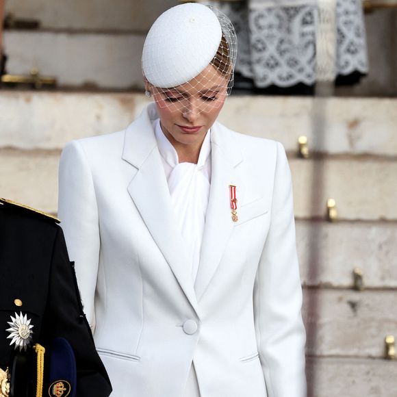 L'épouse du prince Albert était présente pour la Fête Nationale monégasque.

La princesse Charlene de Monaco - La famille princière Monégasque quitte la cathédrale Notre-Dame-immaculée de Monaco le jour de la fête nationale à Monaco le 19 novembre 2025. . © Dominique Jacovides - Bruno Bebert / Bestimage