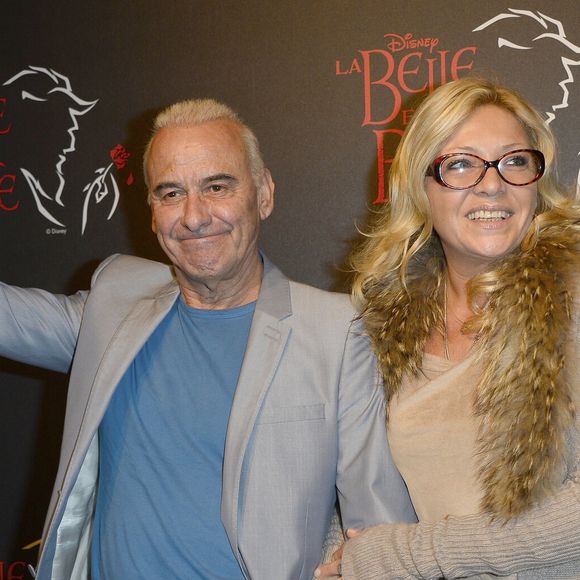 Michel Fugain et sa femme Sanda à la générale de la comédie musicale "La Belle et la Bête", au Théâtre Mogador, à Paris, le 24 octobre 2013.