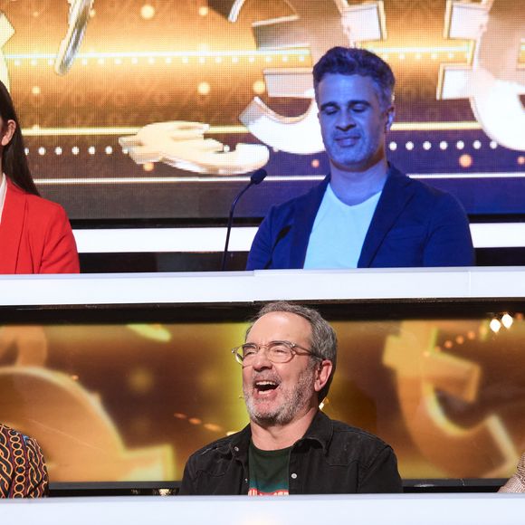 Exclusif - Gwendal Marimoutou, Bruno Solo, Christelle Chollet - Enregistrement de l'émission "100% Logique", présentée par Cyril Féraud et diffusée le le 19 avril 2025 sur France 2. Le 18 décembre 2024. © Cyril Moreau/Bestimage