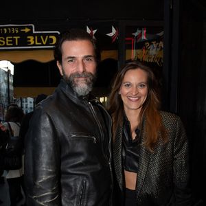 Grégory Fitoussi : C'est terminé avec la belle Laura

Exclusif - Grégory Fitoussi et sa nouvelle compagne arrivent à la première du film "Jours Sauvages" au Max Linder à Paris. --- Pour infos voir vendeurs --- © Tony Fitoussi / Bestimage