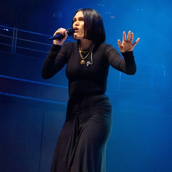 La chanteuse de 38 ans a partagé la bonne nouvelle sur Instagram après s’être rendue à l’hôpital pour son examen annuel.

Jessie J offre un spectacle émouvant lors de la première soirée de la tournée No Secrets au Royaume-Uni. Backgrid UK/ Bestimage