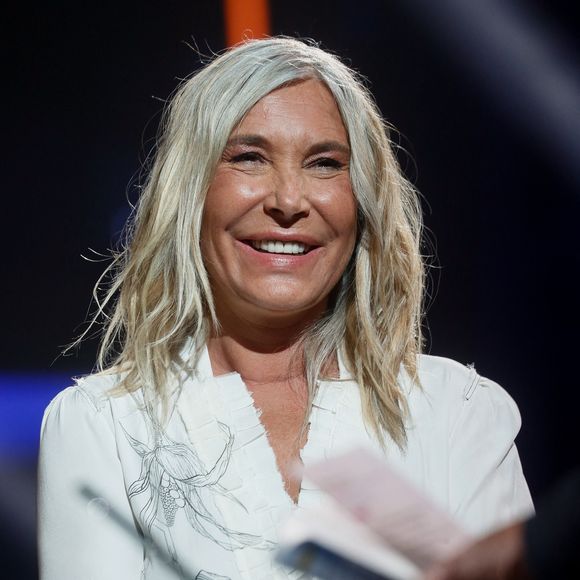 Zazie à l'enregistrement de l'émission "La fête de la Chanson française" au Dôme à Paris, présentée par Laury Thilleman et André Manoukian, et diffusée le 22 décembre sur France 3. Photo par Christophe Clovis / Bestimage