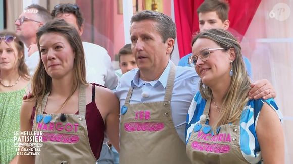 Après treize semaines de concours, seuls trois candidats restaient en lice pour succéder à Timothée, le plus jeune vainqueur du programme.

Les trois finalistes, Margot, Seb et Victoria, lors de la finale du saison 14 du "Meilleur pâtissier", diffusée le 11 décembre 2025 sur M6.

Capture d'écran M6 / Le Meilleur pâtissier