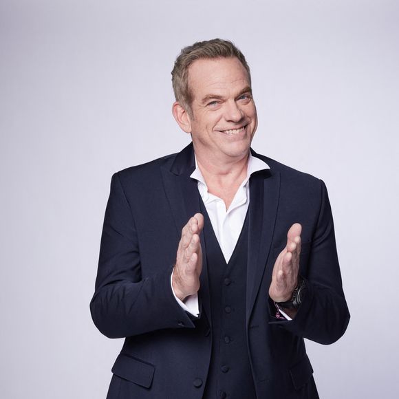 Il regrette ne pas avoir été présent pour sa fille.

Garou - Studio - Enregistrement de l'émission "La Fine Equipe : Le retour!" à Paris, diffusée le 14 janvier sur France 2. Le 3 novembre 2022
© Cyril Moreau-Tiziano Da Silva / Bestimage