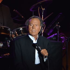 Julio Iglesias est accusé d'agressions sexuelles

Julio Iglesias sur la scène du Sporting à Monaco à l'occasion du Monte-Carlo Sporting Summer Festival.
© Lionel Urman / Bestimage