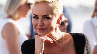 Adriana Karembeu s'offre une cure de jouvence hors de France : dans cette clinique de luxe, les prix donnent le vertige