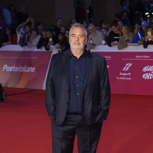 Luc Besson à la première du film "Dracula" de L.Besson lors de la 20ème édition du festival du film de Rome le 24 octobre 2025. @SGP / BESTIMAGE