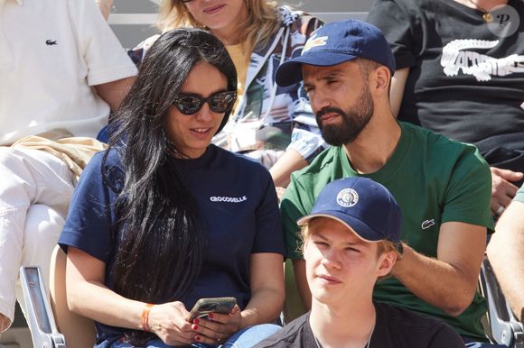 Aux dernières nouvelles, Hafsia Herzi est mariée à l'ancien coureur cycliste Nacer Bouhanni

Hafsia Herzi et Nacer Bouhanni - Célébrités dans les tribunes des Internationaux de France de tennis de Roland Garros 2024 à Paris le 26 mai 2024. © Moreau-Jacovides/Bestimage