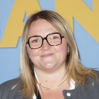 Lola Dubini évoque les commentaires sur son poids et témoigne : "Je ne suis pas grosse parce que je mange beaucoup de burgers"