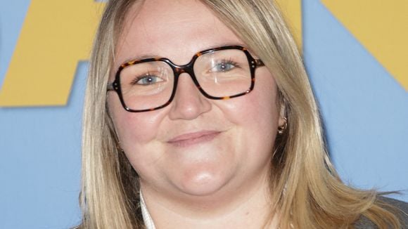 Lola Dubini évoque les commentaires sur son poids et témoigne : "Je ne suis pas grosse parce que je mange beaucoup de burgers"