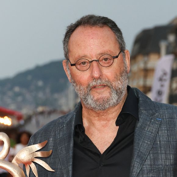 Jean Reno sur le tapis rouge du prix du court métrage lors du 37ème festival du film de Cabourg (37ème journées romantiques du 14 au 18 juin 2023), à Cabourg, France, le 16 juin 2023. © Coadic Guirec/Bestimage