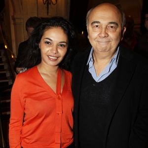 Gérard Jugnot et sa compagne Saïda Jawad lors de la générale de la pièce de théâtre Quadrille au théâtre Edouard VII, à Paris, le 12 décembre 2011.

AGENCE / BESTIMAGE