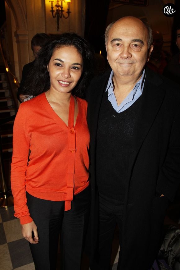 Gérard Jugnot et sa compagne Saïda Jawad lors de la générale de la pièce de théâtre Quadrille au théâtre Edouard VII, à Paris, le 12 décembre 2011.

AGENCE / BESTIMAGE