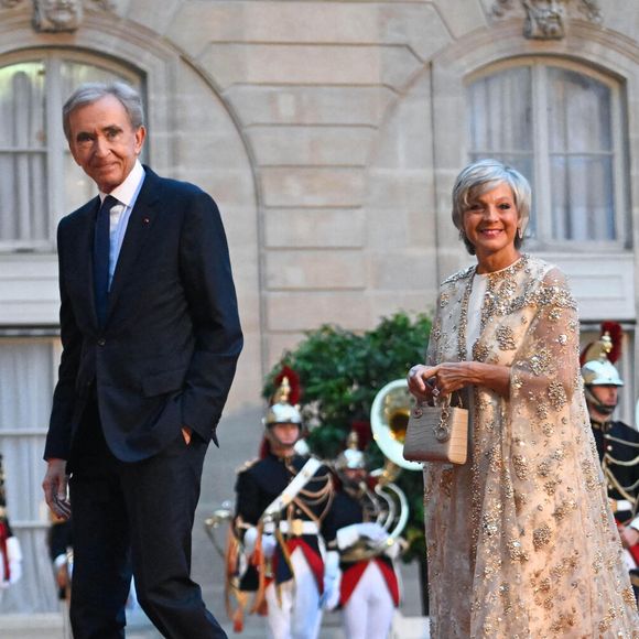 "J’ai une liberté totale de tout ce que je fais, il me laisse tout mon espace et toute ma liberté."

Bernard Arnault, Pdg de LVMH et sa femme Hélène Mercier-Arnault - Arrivées au dîner d'état au palais de l'Elysée à Paris en l'honneur de la visite du roi et de la reine de Belgique en France le 14 octobre 2024.

© Federico Pestellini / Panoramic / Bestimage
