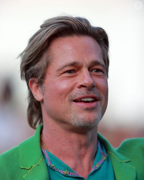 Brad Pitt arrive à la première du film "Bullet Train" à Los Angeles, le 1er août 2022. Backgrid USA / Bestimage
