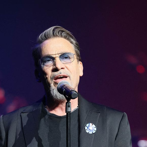 Florent Pagny a continué The Voice, ce qui lui a apporté énergie et motivation.

Le chanteur Florent Pagny se produit lors d'un concert de charité, Sentinelles D'Un Soir, organisé par le Gouverneur Militaire de Paris au profit des Bleuets de France, des soldats blessés et des victimes du terrorisme à la Salle Pleyel à Paris, France, le 30 mai 2024. Photo par David Boyer/ABACAPRESS.COM