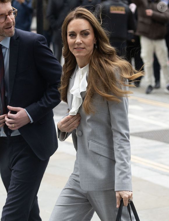 Catherine (Kate) Middleton, princesse de Galles, arrive à la Salesforce Tower pour assister au sommet Future Workforce à Londres. © Zuma Press / Bestimage