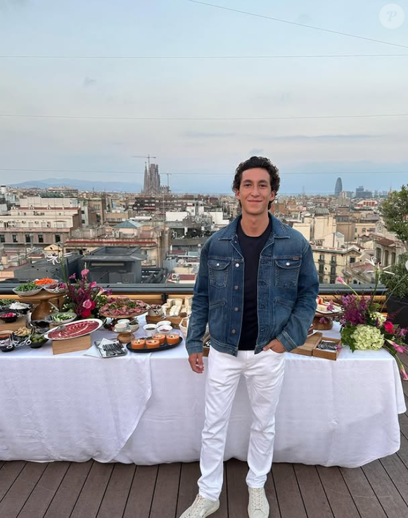 "Moi qui rentre en sachant qu'il n'y aura pas de deuxième date", écrit-il en commentaire d'une vidéo.

Raphaël Kretz sur Instagram
